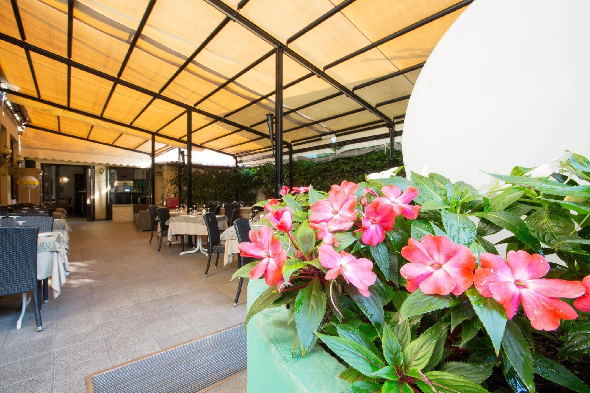 Albergo Giardino Cernobbio Exterior foto